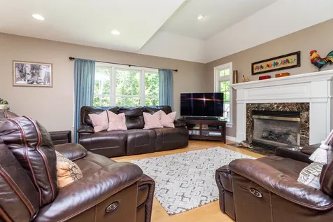 7 Linda Lane Merrimack NH 03054