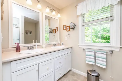 7 Linda Lane Merrimack NH 03054