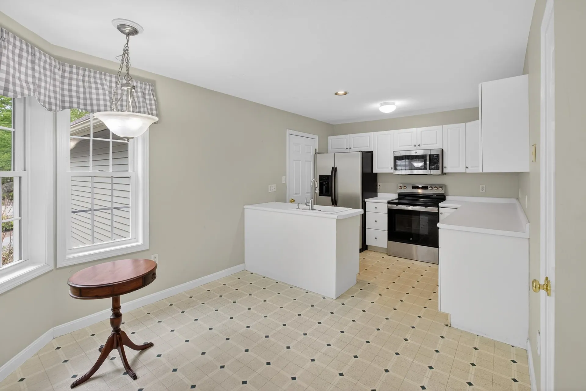1465 Hooksett Road Hooksett NH 03106