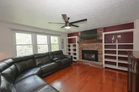 401 N Gate Road Manchester NH 03104