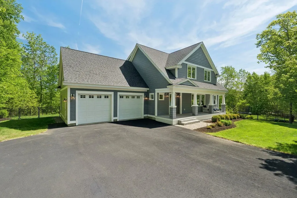 12 Long Hill Road Stratham NH 03885