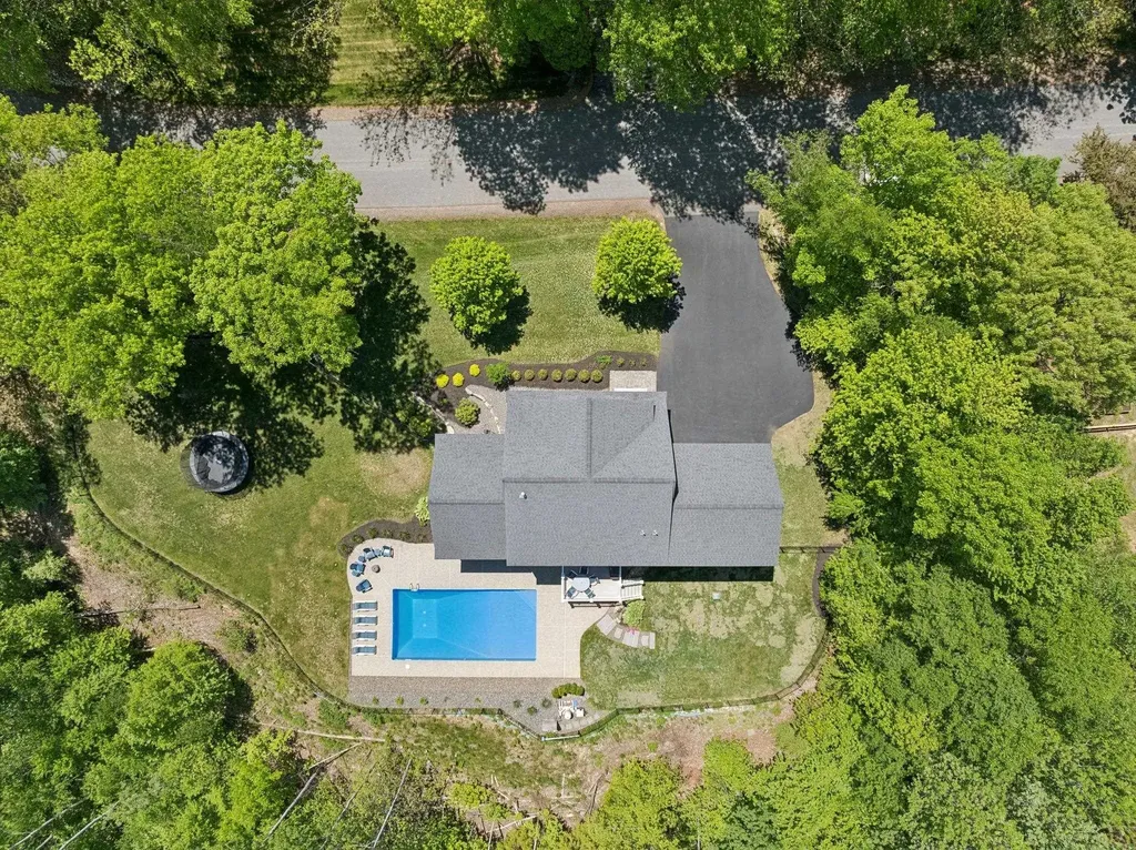 12 Long Hill Road Stratham NH 03885