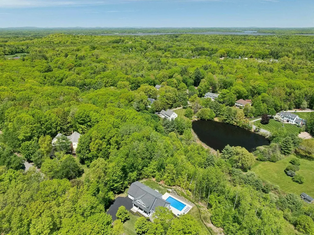 12 Long Hill Road Stratham NH 03885