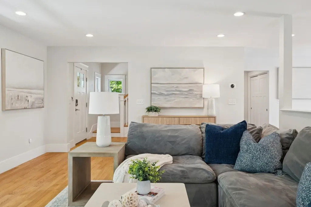 12 Long Hill Road Stratham NH 03885