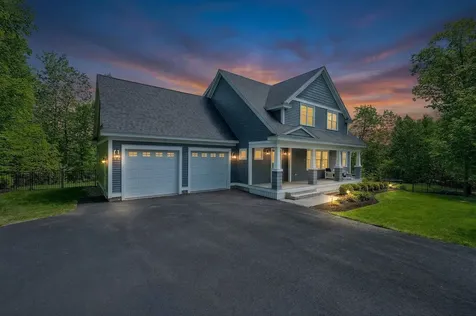 12 Long Hill Road Stratham NH 03885
