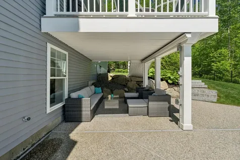 12 Long Hill Road Stratham NH 03885