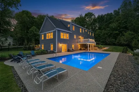 12 Long Hill Road Stratham NH 03885