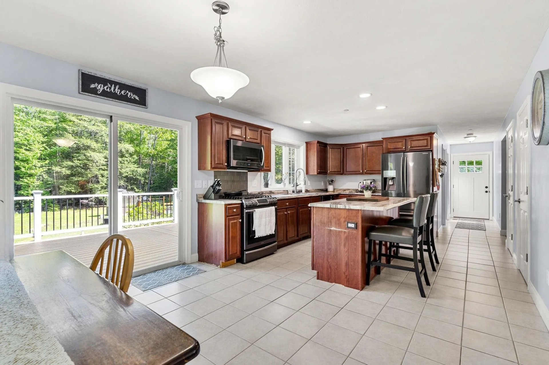 28 Rossdale Lane Weare NH 03281