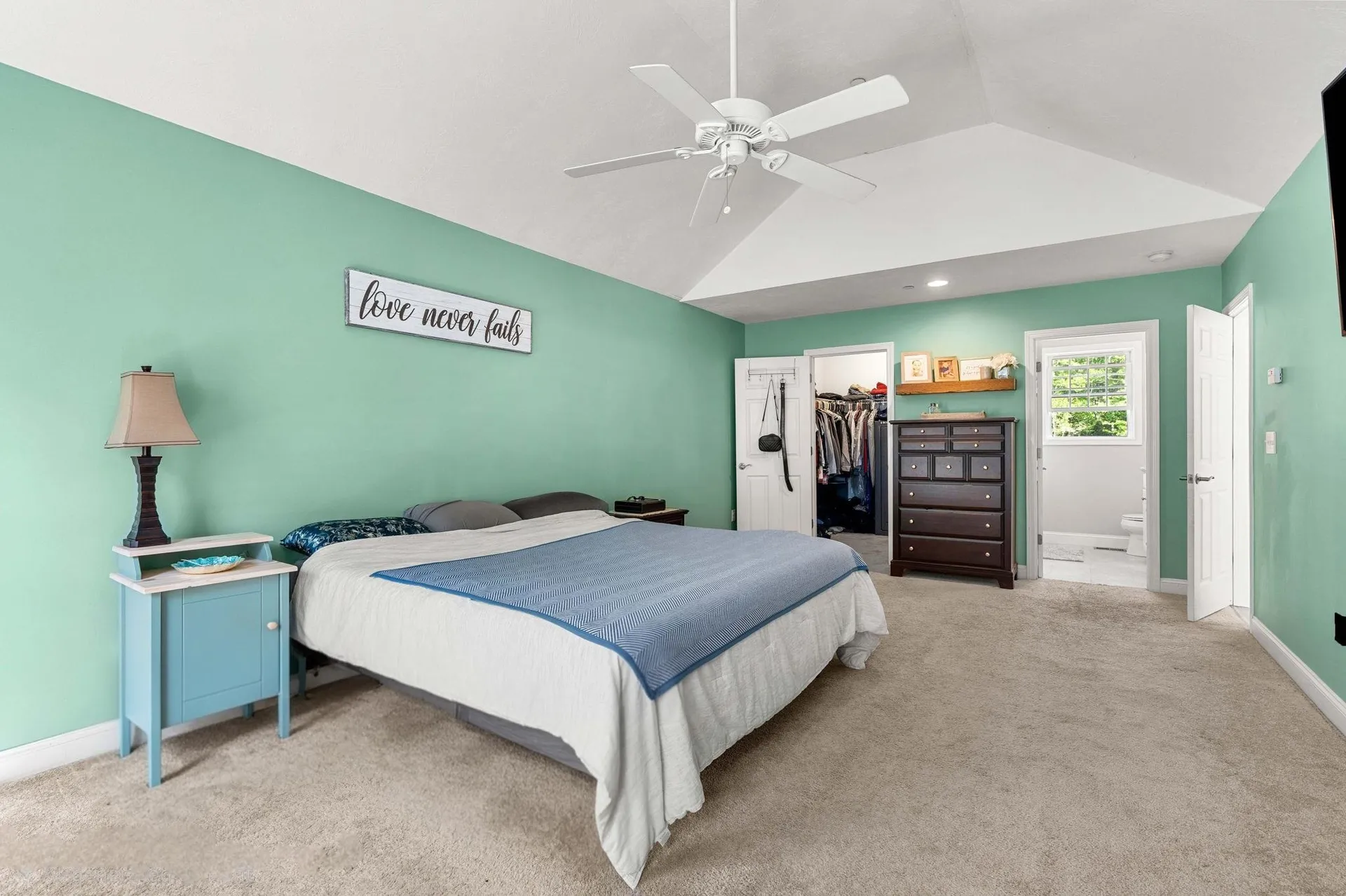 28 Rossdale Lane Weare NH 03281