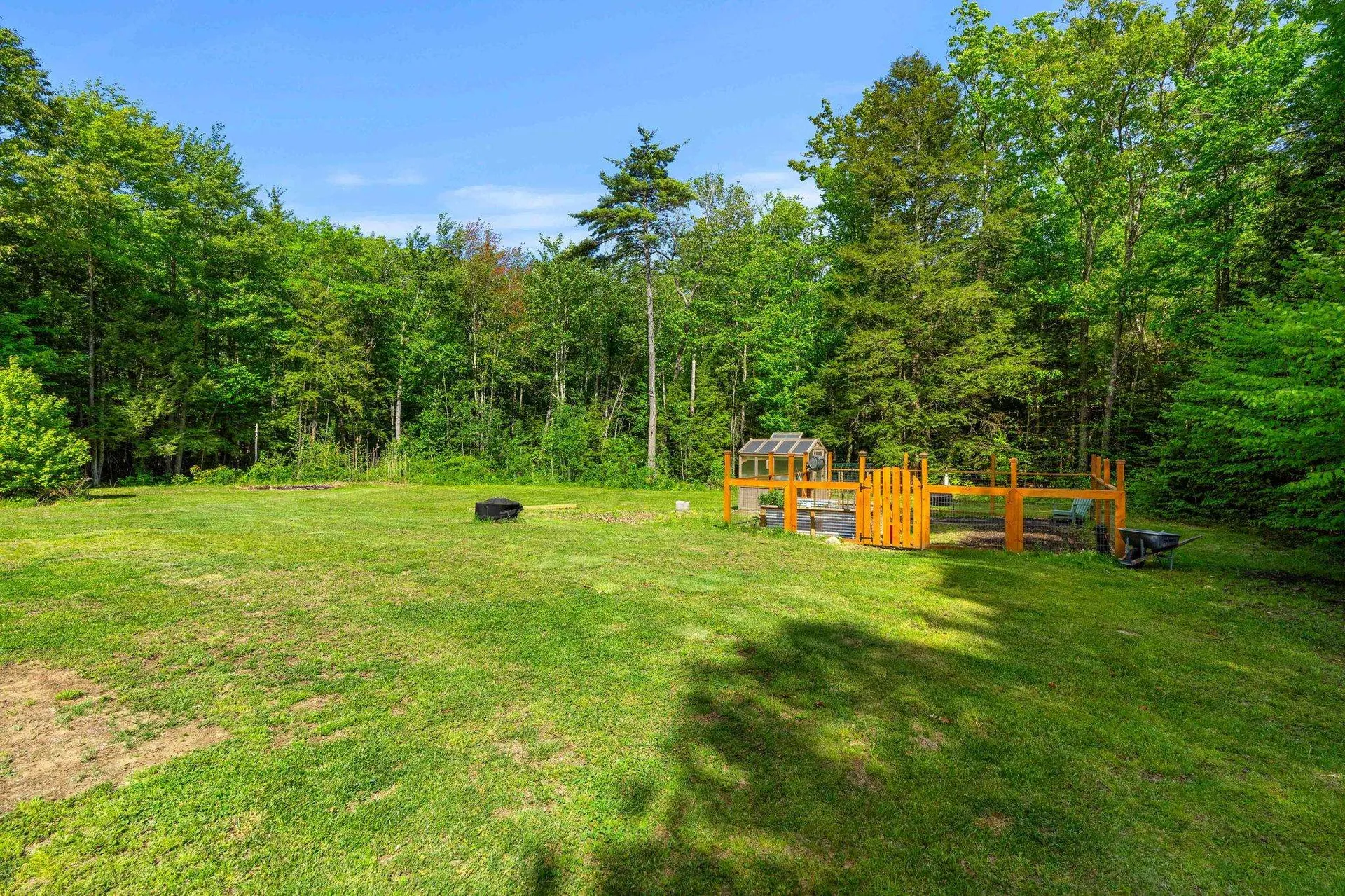 28 Rossdale Lane Weare NH 03281