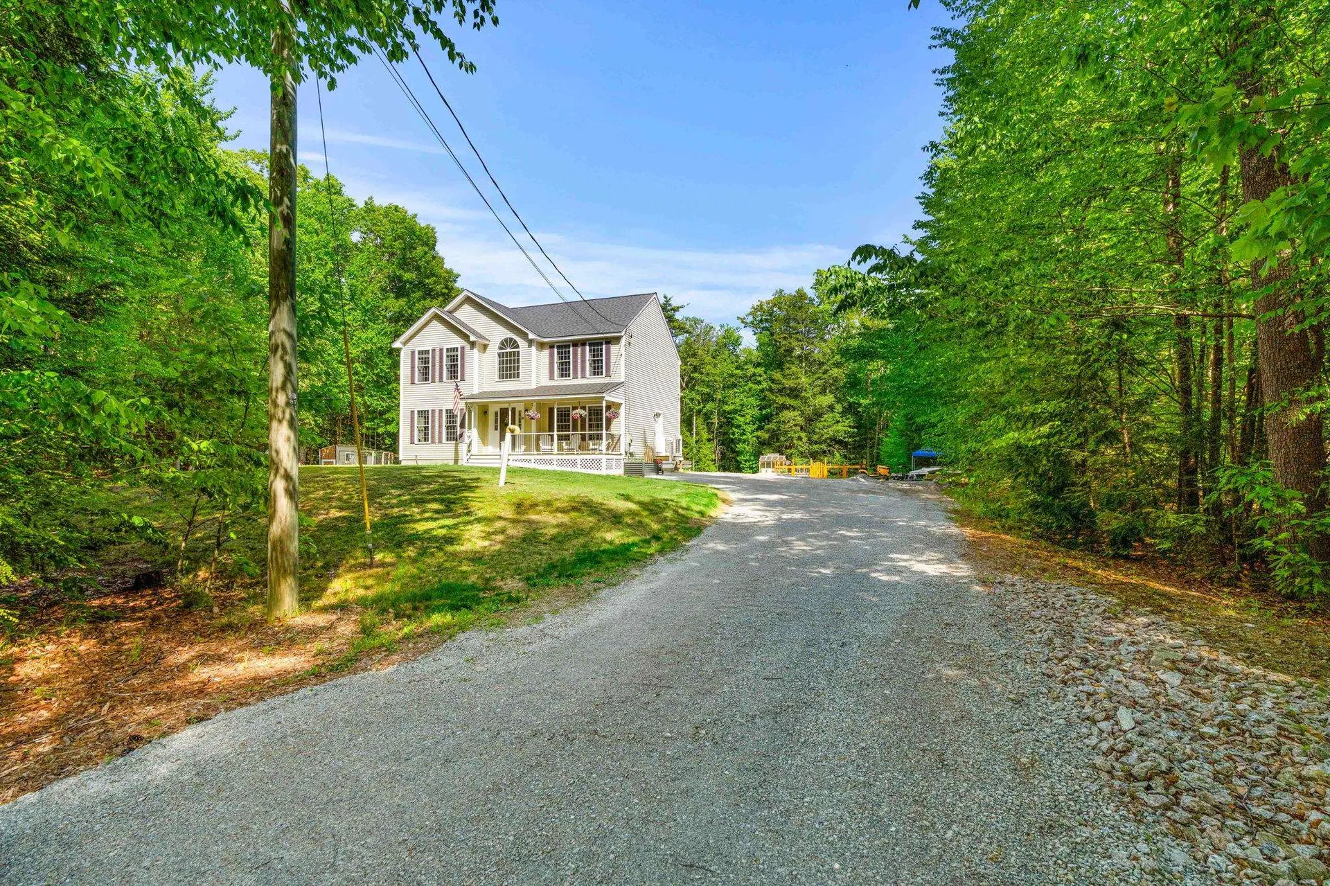 28 Rossdale Lane Weare NH 03281