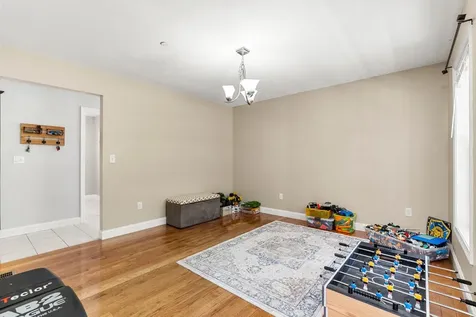 28 Rossdale Lane Weare NH 03281