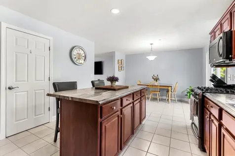 28 Rossdale Lane Weare NH 03281