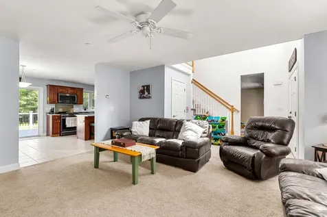 28 Rossdale Lane Weare NH 03281