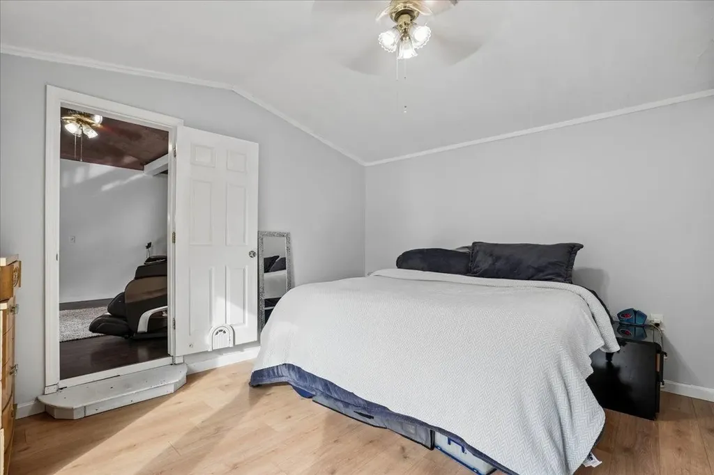 15 Hilda Avenue Derry NH 03038