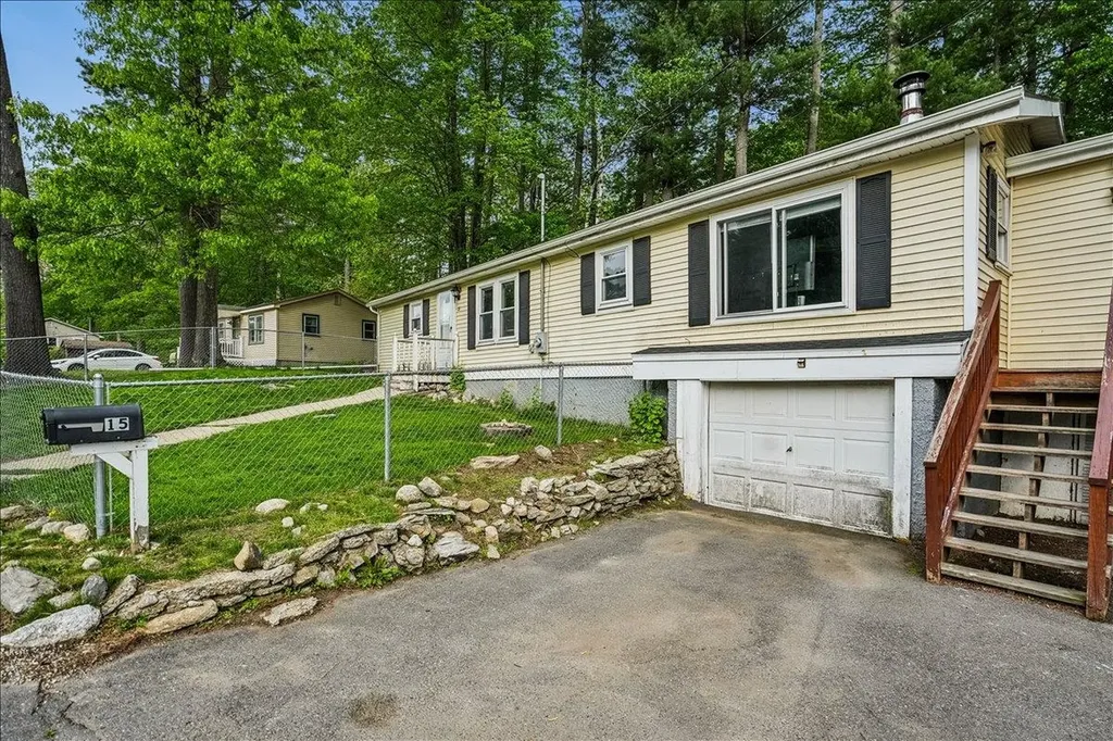 15 Hilda Avenue Derry NH 03038