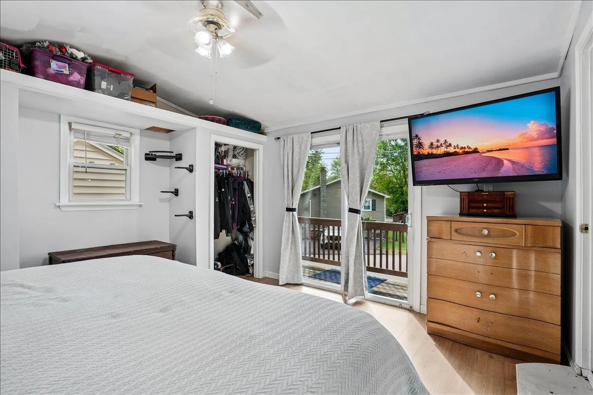 15 Hilda Avenue Derry NH 03038