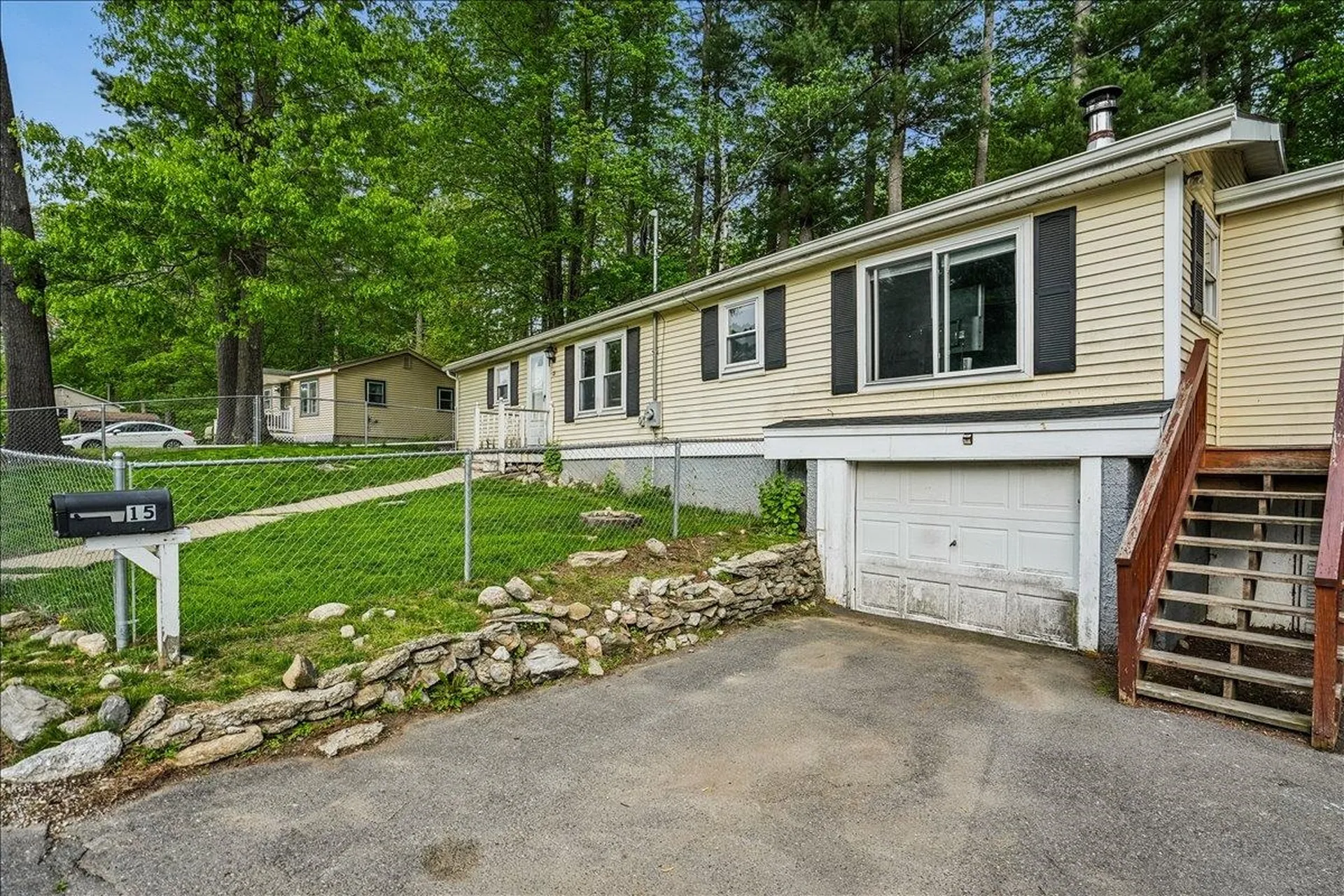 15 Hilda Avenue Derry NH 03038