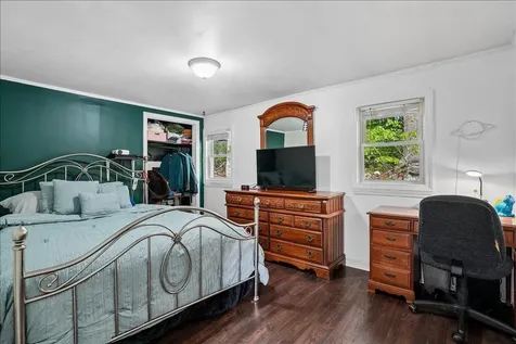 15 Hilda Avenue Derry NH 03038
