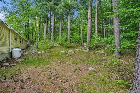 15 Hilda Avenue Derry NH 03038
