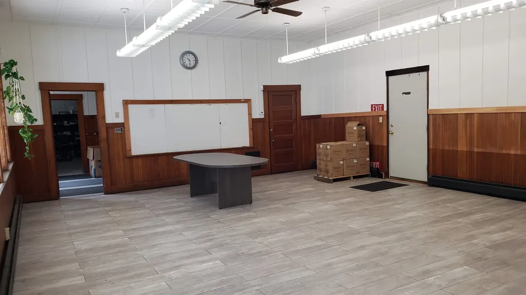 1307 Nh Route 175 Campton NH 03223