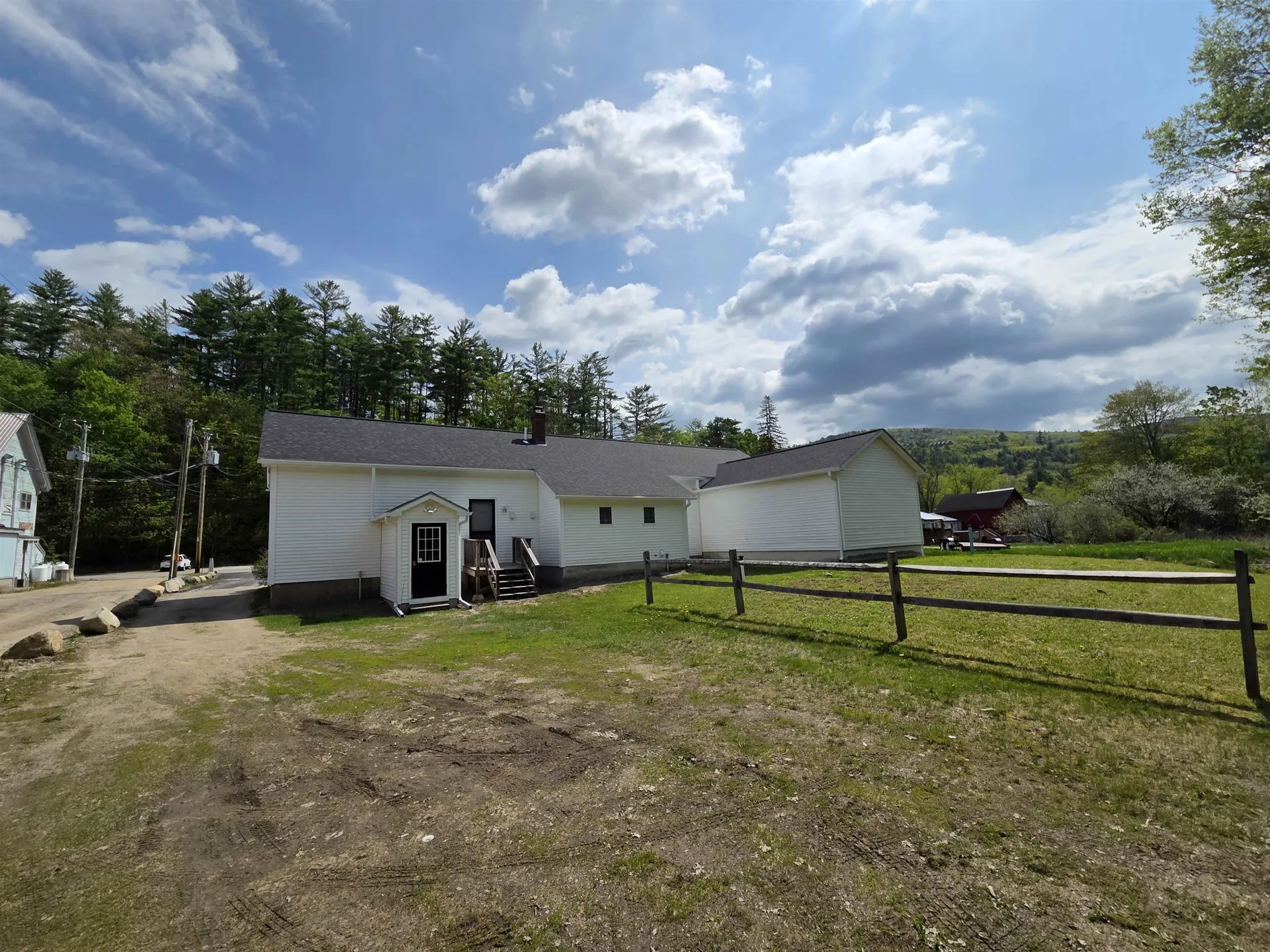 1307 Nh Route 175 Campton NH 03223