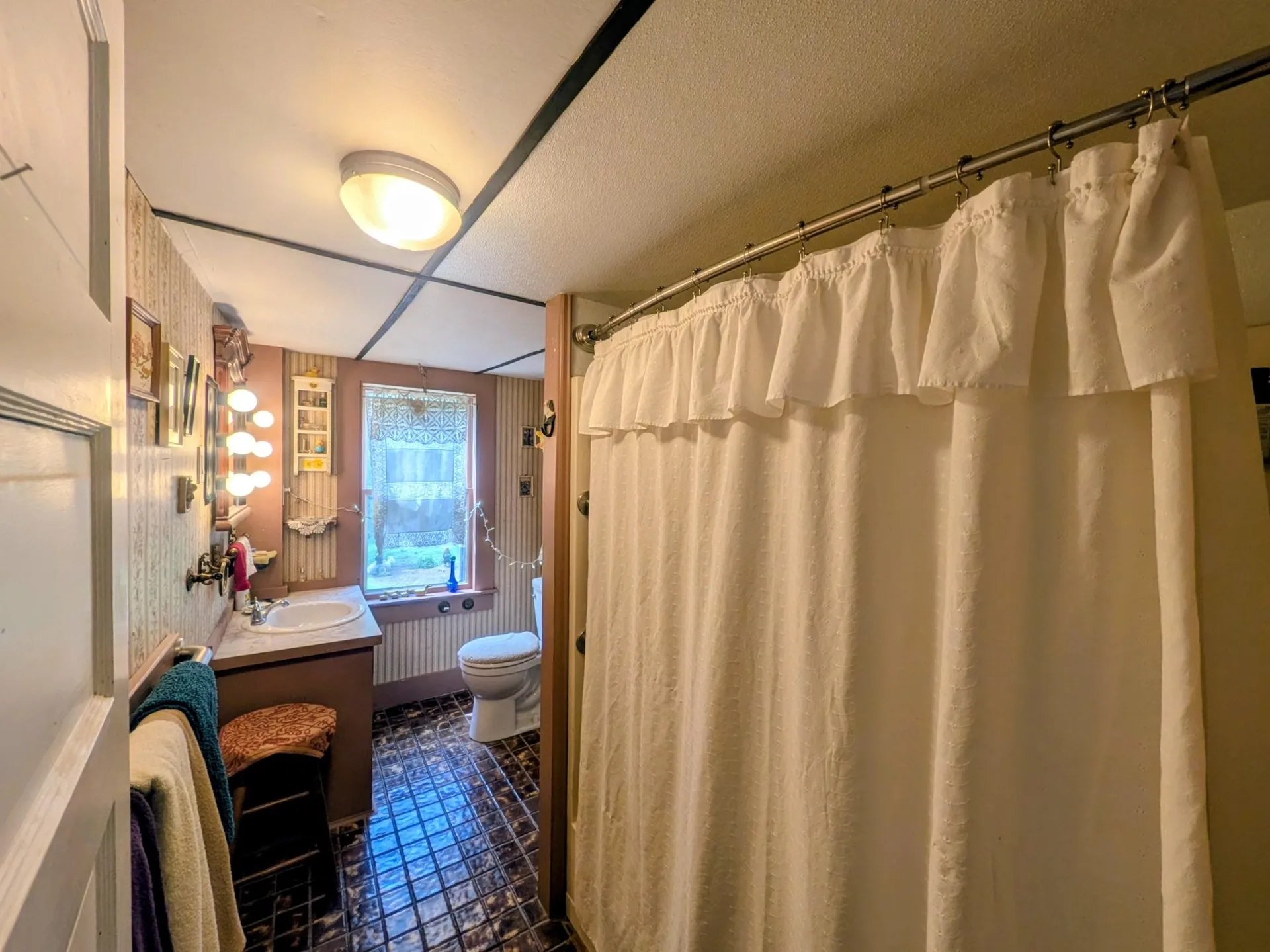 40 Old Deerfield Road Candia NH 03034