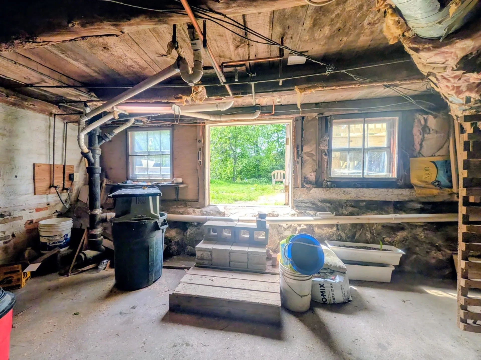 40 Old Deerfield Road Candia NH 03034