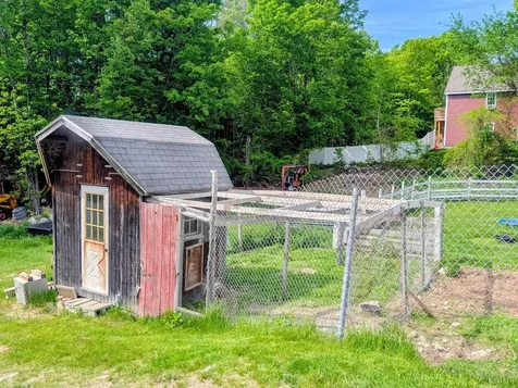 40 Old Deerfield Road Candia NH 03034