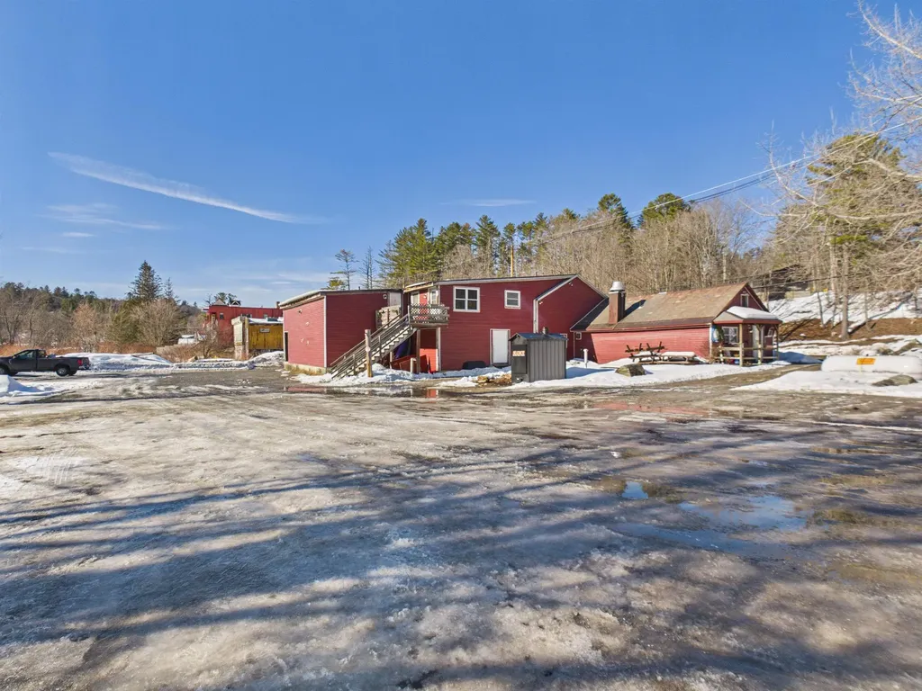 2170 North Main Street Londonderry VT 05148