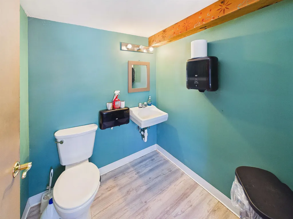 2170 North Main Street Londonderry VT 05148