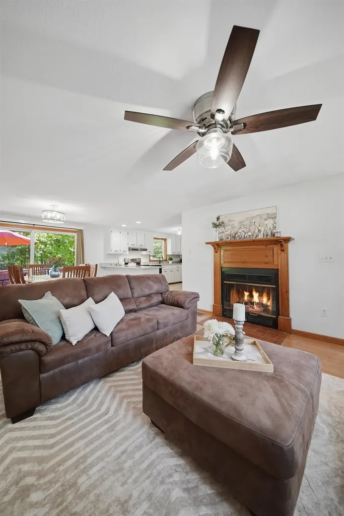 39 Norma Drive Nashua NH 03062