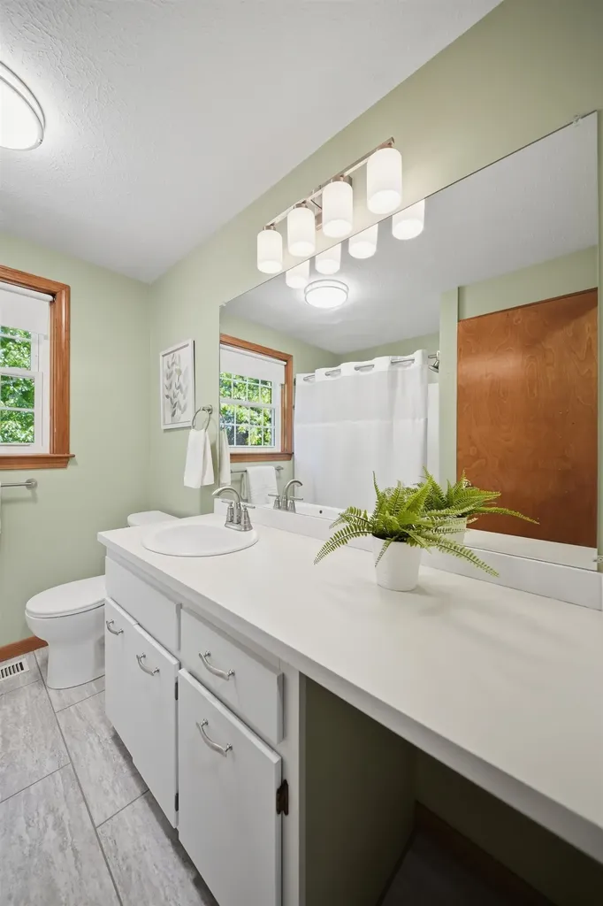 39 Norma Drive Nashua NH 03062