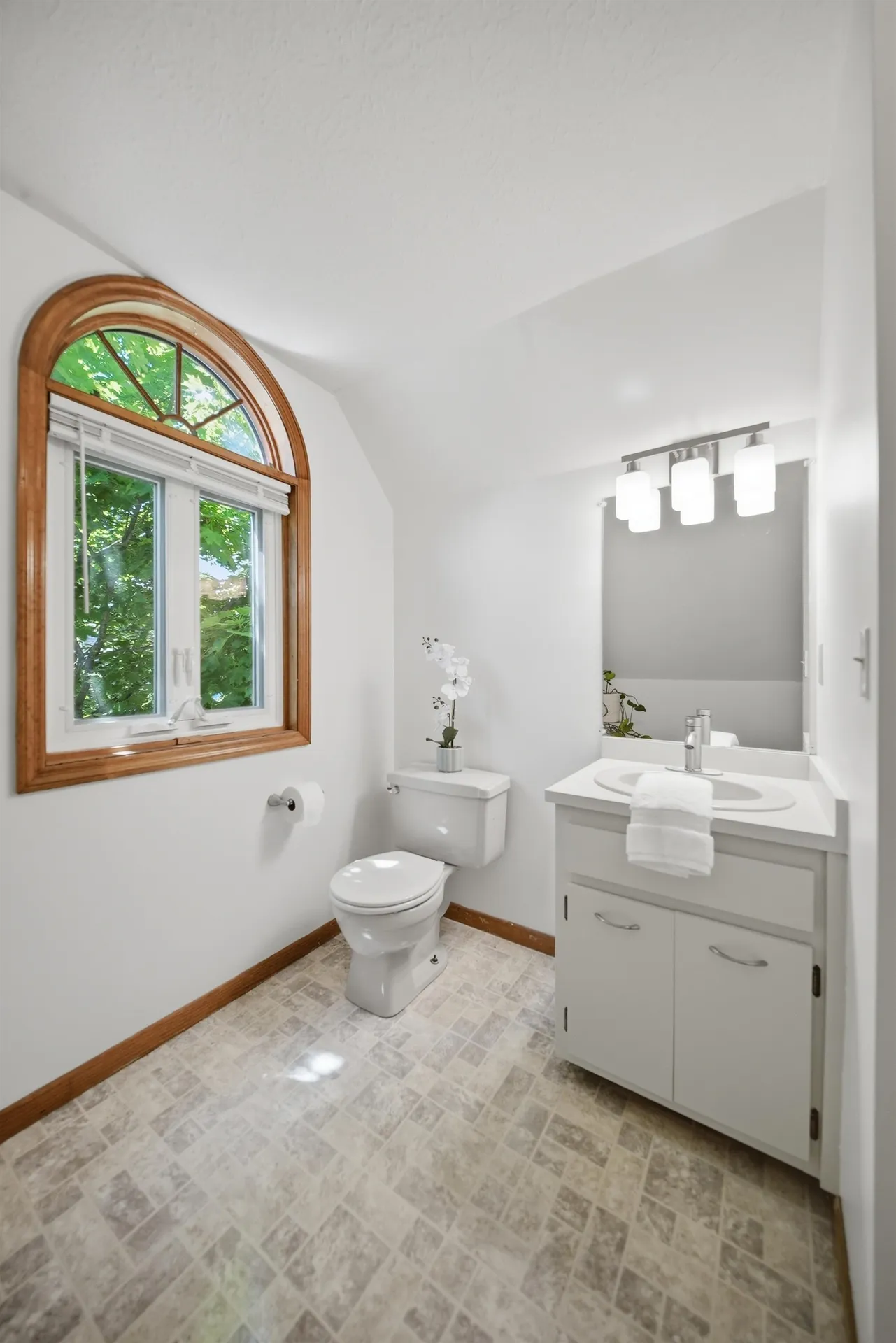 39 Norma Drive Nashua NH 03062