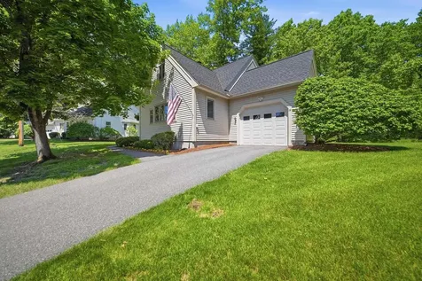 39 Norma Drive Nashua NH 03062
