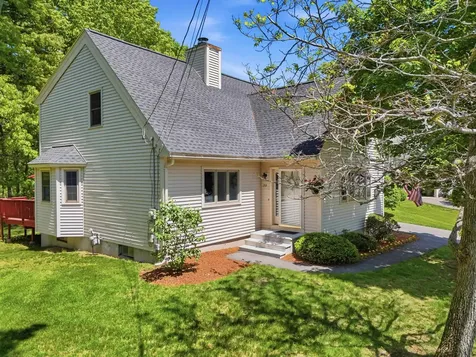 39 Norma Drive Nashua NH 03062