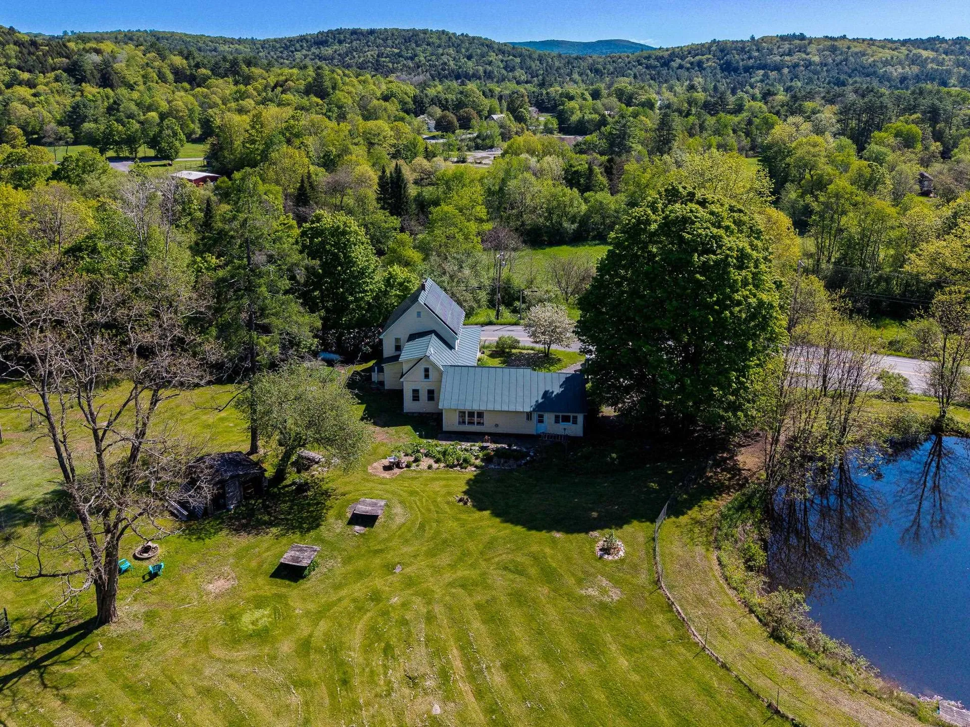 8493 Vt Route 113 Thetford VT 05058