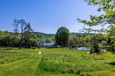 8493 Vt Route 113 Thetford VT 05058