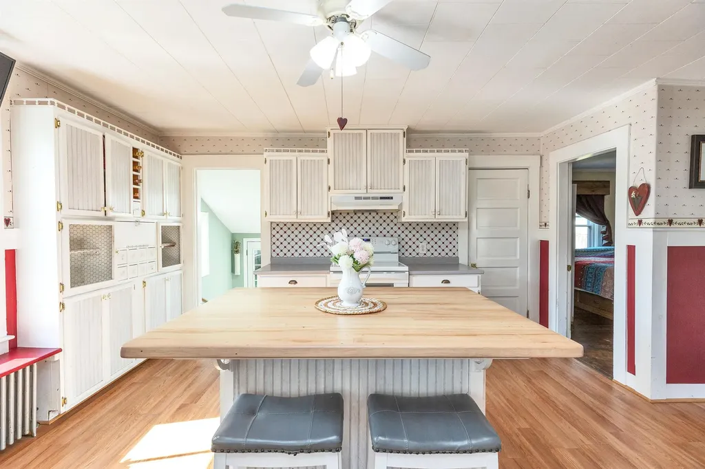 38 West Street Milford NH 03055