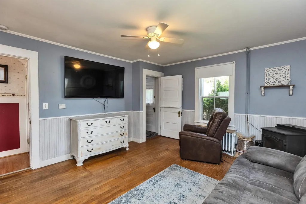 38 West Street Milford NH 03055