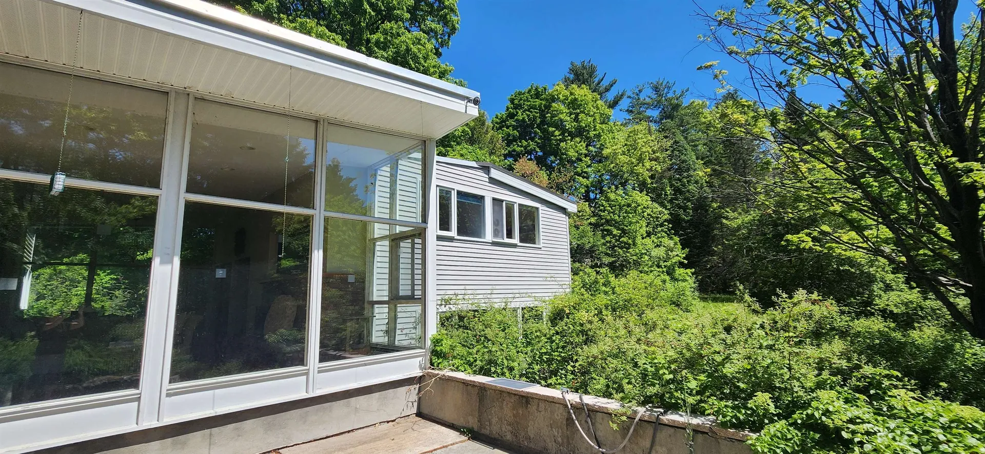 106 Mclane Lane Manchester NH 03104
