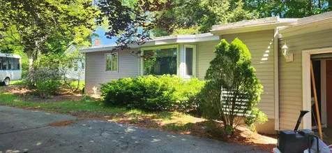 106 Mclane Lane Manchester NH 03104