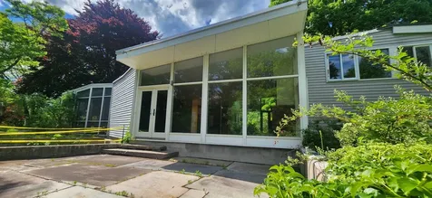 106 Mclane Lane Manchester NH 03104