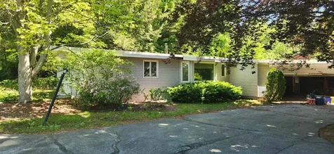 106 Mclane Lane Manchester NH 03104