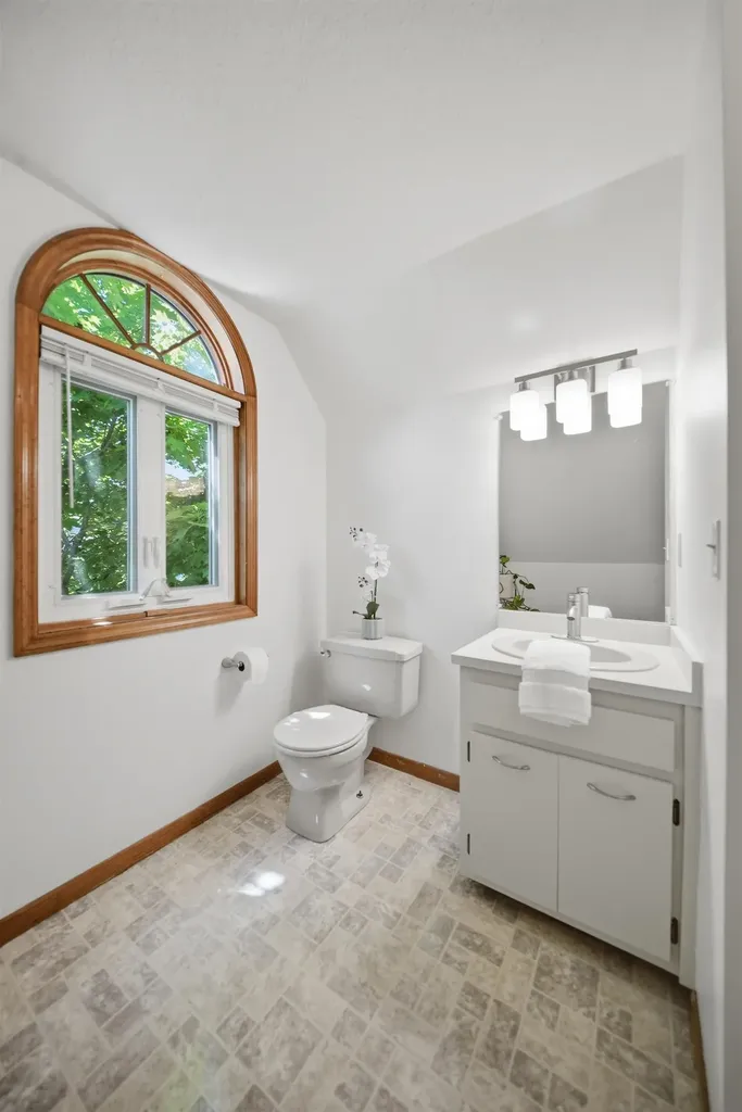 39 Norma Drive Nashua NH 03062