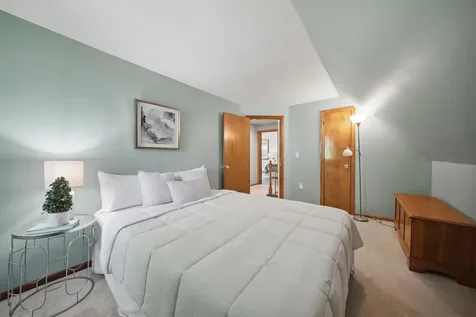 39 Norma Drive Nashua NH 03062