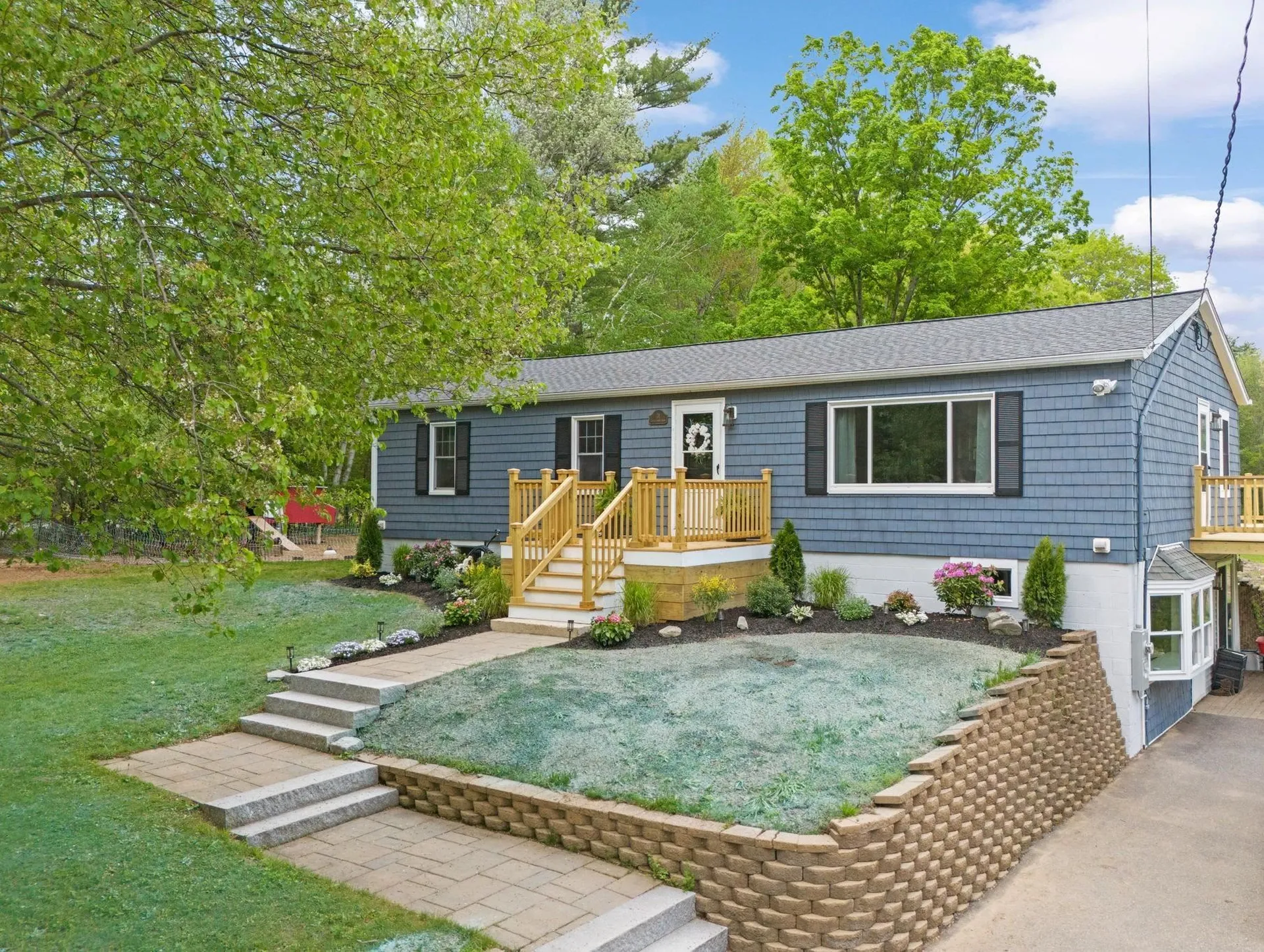 74 Little River Road Kingston NH 03848