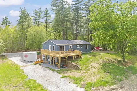 74 Little River Road Kingston NH 03848