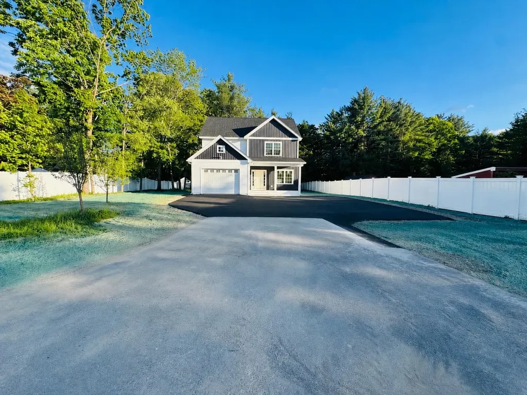 144 South Mast Street Goffstown NH 03045