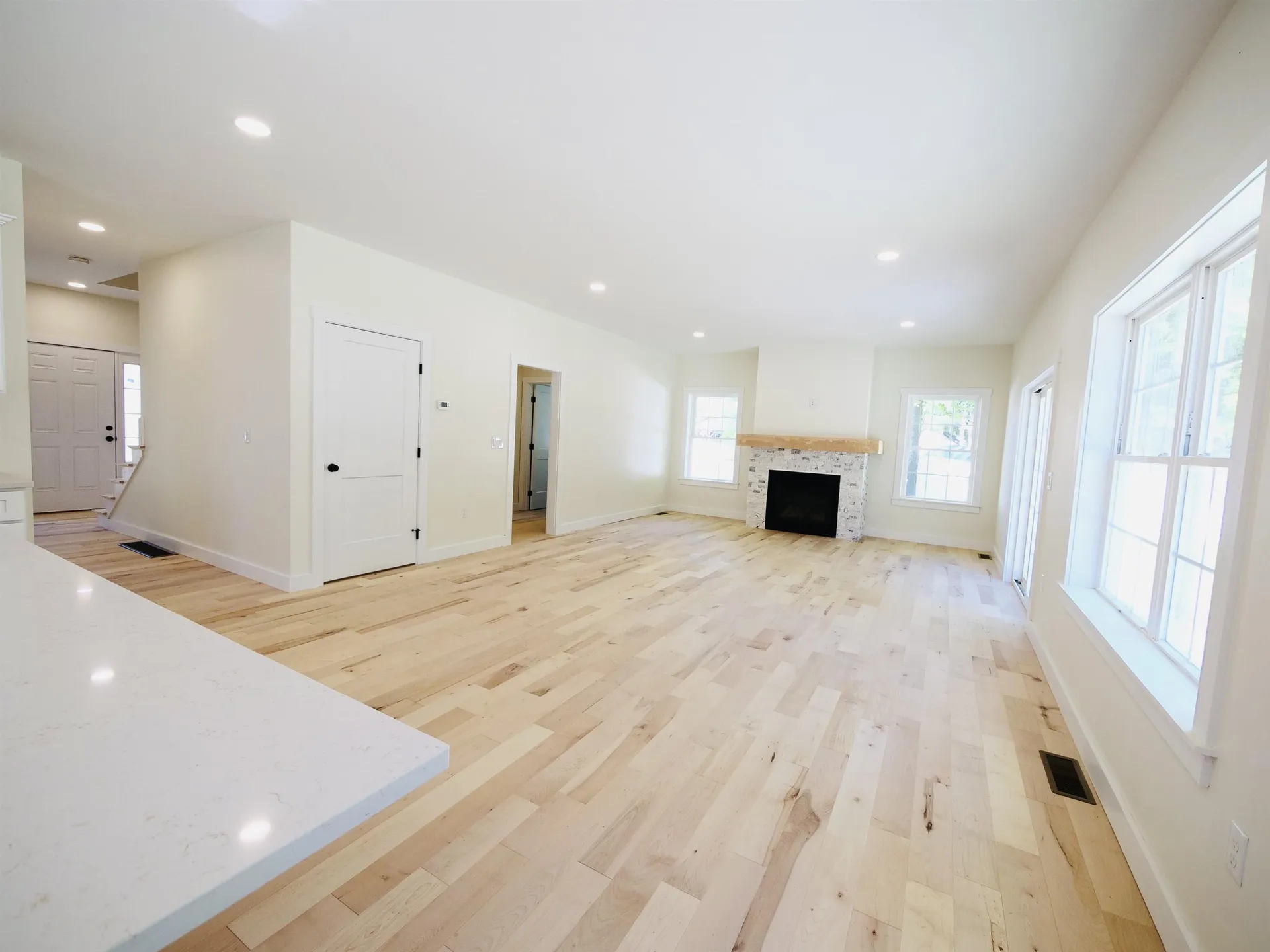144 South Mast Street Goffstown NH 03045